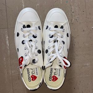 BRAND NEW W/O BOX COMME DE GRACON